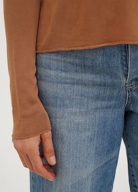 Фото ракурс 4 - Женский коричневый лонгслив EQUILIBRI артикул W315 010 000 CAMEL SS2025