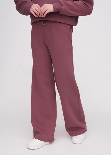Фото ракурс 1 - Жіночі бордові штани EQUILIBRI артикул W291 052 200 bordo FW2025