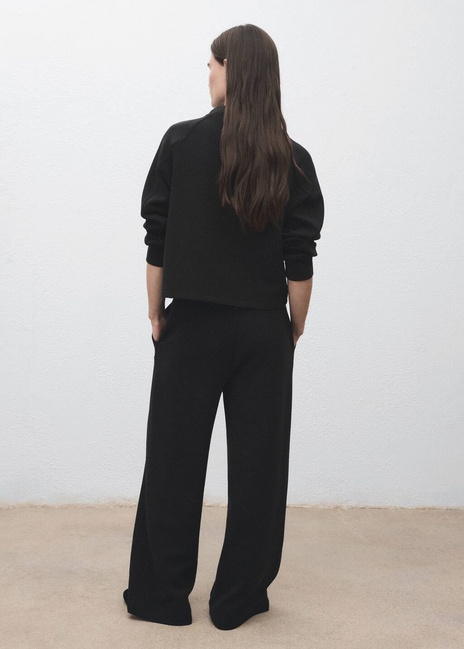 Фото ракурс 2 - Жіночі чорні брюки Mango артикул 17085812 99 1 season