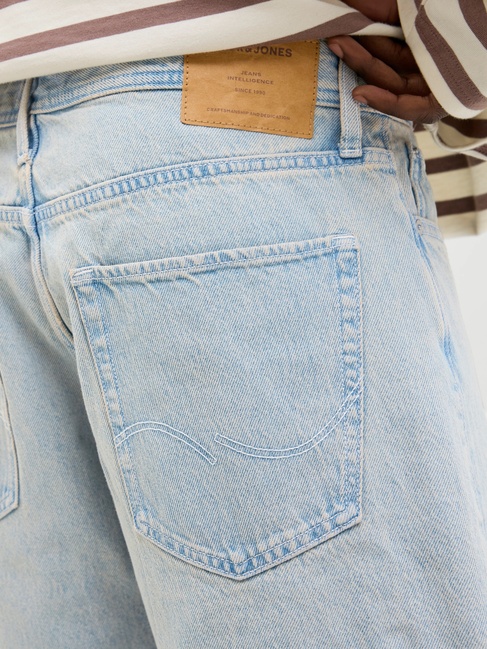 Фото ракурс 6 - Чоловічі сині шорти Jack & Jones артикул 12259783 Blue denim SS2025