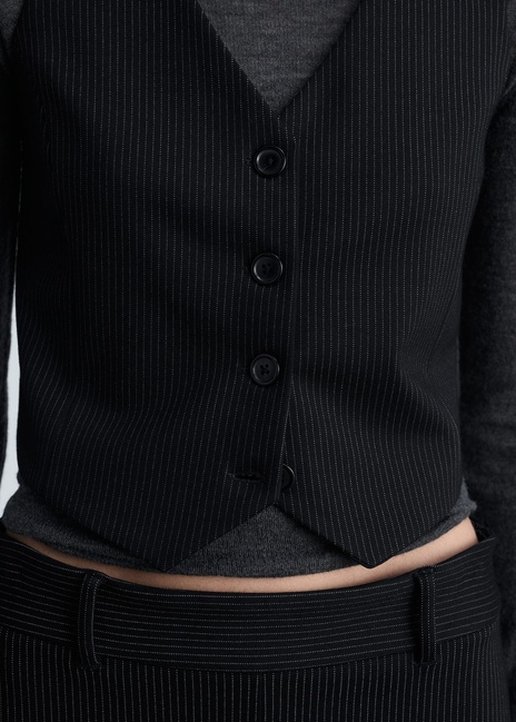 Жіночий чорний жилет Mango артикул 87084078 99 8 season Фото ракурс 4 - Жіночий чорний жилет Mango артикул 87084078 99 8 season