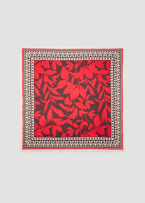 Женский красный шарф Mango артикул 17031152 70 1 season Фото ракурс 3 - Женский красный шарф Mango артикул 17031152 70 1 season