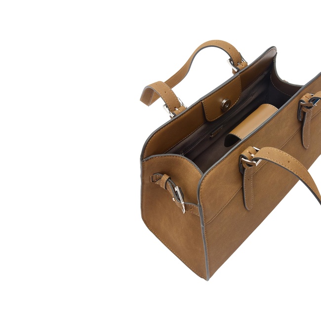 Женская коричневая сумка Parfois артикул 238296 _CA FW2025 Фото ракурс 4 - Женская коричневая сумка Parfois артикул 238296 _CA FW2025