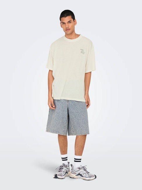 Мужская белая футболка ONLY & SONS артикул 22033666 CLOUD DANCER FW2025 Фото ракурс 5 - Мужская белая футболка ONLY & SONS артикул 22033666 CLOUD DANCER FW2025