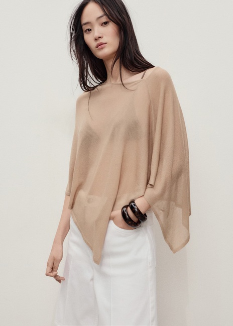 Фото ракурс 3 - Женские белые шорты Mango артикул 17051197 01 1 season