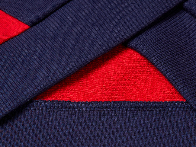 Фото ракурс 3 - Сіро-червона олімпійка для хлопчиків Benetton артикул 3J70G503X.P 904 25A