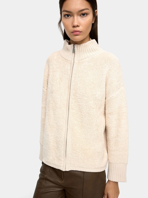 Фото ракурс 1 - Женский молочный кардиган Parfois артикул 241307 _EC FW2025