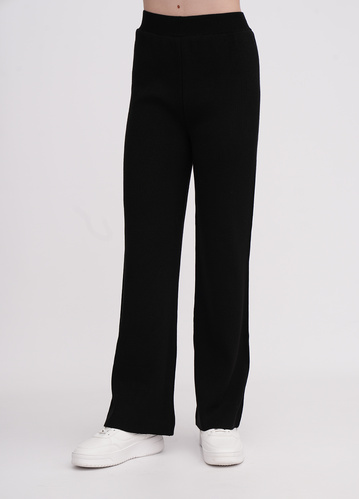 Фото ракурс 1 - Жіночі чорні штани EQUILIBRI артикул W391 051 200 Black FW2025