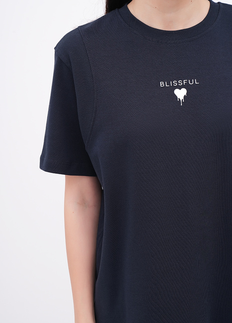 Фото ракурс 4 - Жіноча синя футболка EQUILIBRI артикул W213 098 000 NAVY BLUE FW2025