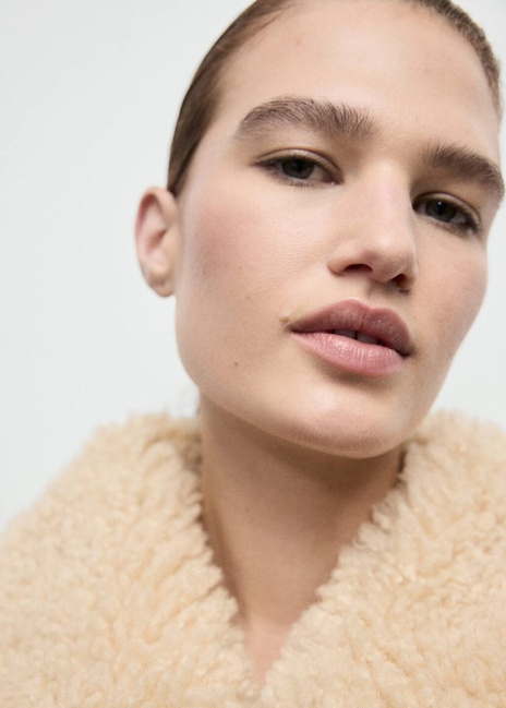 Жіноча коричнева куртка Mango артикул 17057804 30 1 season Фото ракурс 4 - Жіноча коричнева куртка Mango артикул 17057804 30 1 season