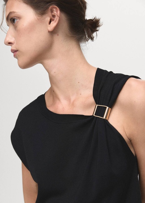 Фото ракурс 4 - Жіночий чорний джемпер Mango артикул 17005809 99 1 season