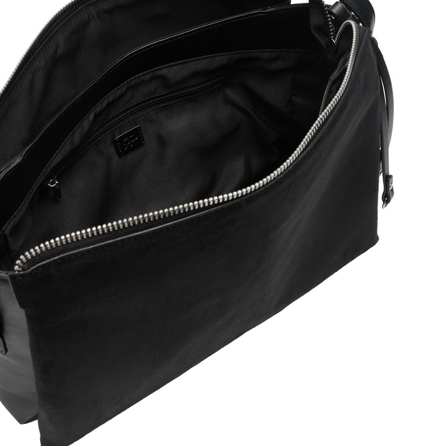 Жіноча чорна сумка Parfois артикул 238418 _BK FW2025 Фото ракурс 4 - Жіноча чорна сумка Parfois артикул 238418 _BK FW2025