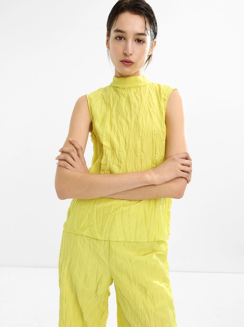 Женская желтая блузка Parfois артикул 232406 _YL FW2025 Фото ракурс 1 - Женская желтая блузка Parfois артикул 232406 _YL FW2025