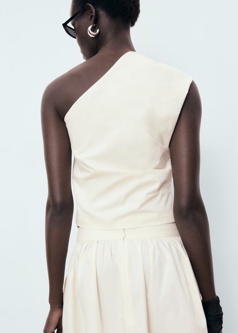 Фото ракурс 2 - Жіночий молочний топ Mango артикул 17071171 02 1 season