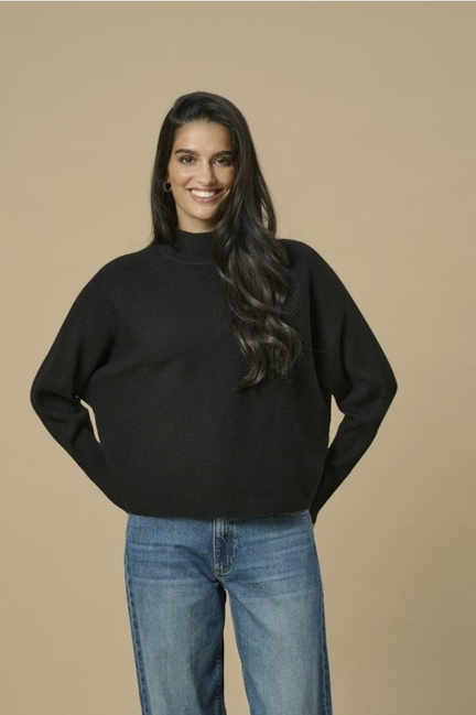 Женский черный джемпер Only артикул 15351898 Black FW2025 Фото ракурс 3 - Женский черный джемпер Only артикул 15351898 Black FW2025