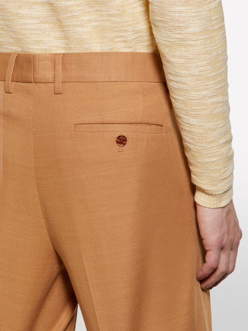 Мужские коричневые шорты Sisley артикул 4GJ0S9018 10G 25P Фото ракурс 5 - Мужские коричневые шорты Sisley артикул 4GJ0S9018 10G 25P