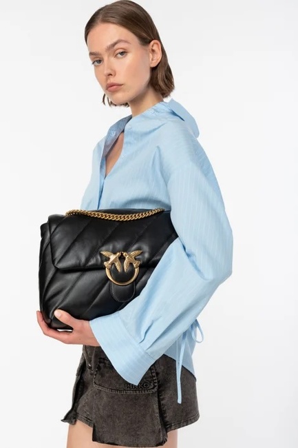 Женская черная сумка Pinko артикул 100037-A0F2 Z99Q FW2025 Фото ракурс 6 - Женская черная сумка Pinko артикул 100037-A0F2 Z99Q FW2025