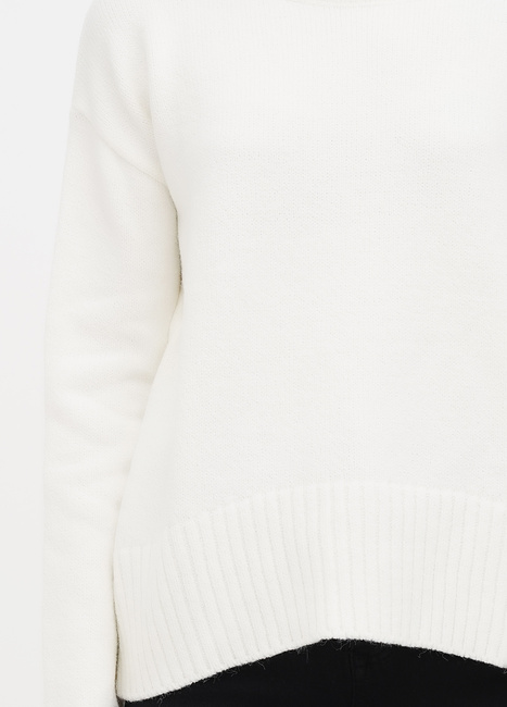 Фото ракурс 3 - Жіночий бежевий светр EQUILIBRI артикул SWL Sweater MILK FW2023