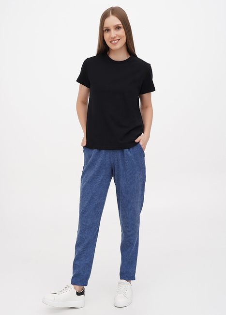 Фото ракурс 1 - Женские синие брюки EQUILIBRI  артикул VLN Pant Velvet 2 Blue SS2024