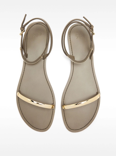 Фото ракурс 3 - Жіночі коричневі босоніжки Parfois артикул 233821 _TU FW2025