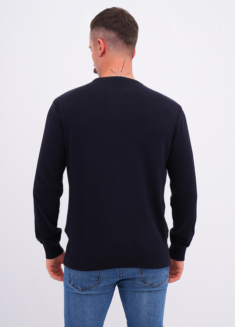 Фото ракурс 2 - Чоловічий синій джемпер EQUILIBRI артикул M345 002 000 NAVY BLUE FW2025