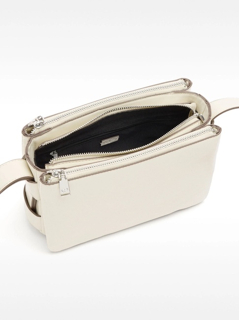 Жіноча молочна сумка Parfois артикул 231159 _EC SS2025 Фото ракурс 3 - Жіноча молочна сумка Parfois артикул 231159 _EC SS2025