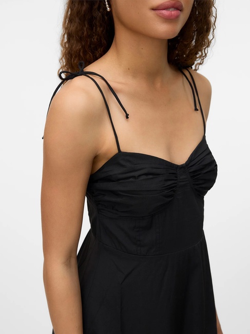 Женское черное платье Vero Moda артикул 10334569 Black FW2025 Фото ракурс 3 - Женское черное платье Vero Moda артикул 10334569 Black FW2025