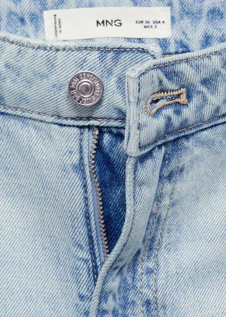 Женские голубые джинсы Mango артикул 17001232 TC 1 season Фото ракурс 6 - Женские голубые джинсы Mango артикул 17001232 TC 1 season