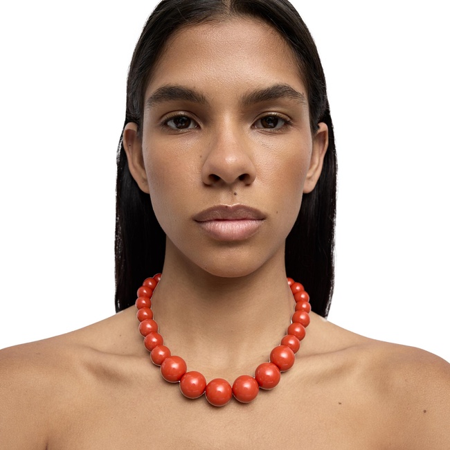Женское красное ожерелье Parfois артикул 239708 _RD FW2025 Фото ракурс 4 - Женское красное ожерелье Parfois артикул 239708 _RD FW2025