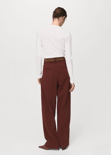 Фото ракурс 2 - Жіночий білий лонгслів Mango артикул 17055814 01 1 season