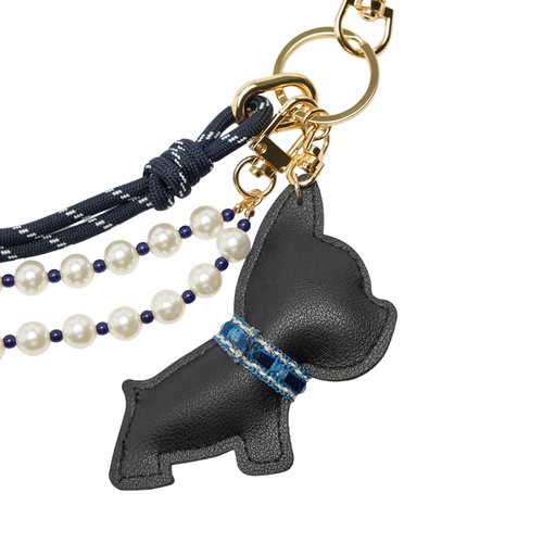 Фото ракурс 2 - Жіночий чорний брелок Parfois артикул 242523 _DM FW2025