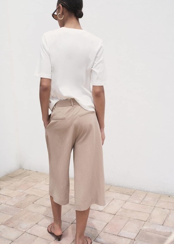 Фото ракурс 2 - Жіноча молочна футболка Mango артикул 17044096 02 1 season