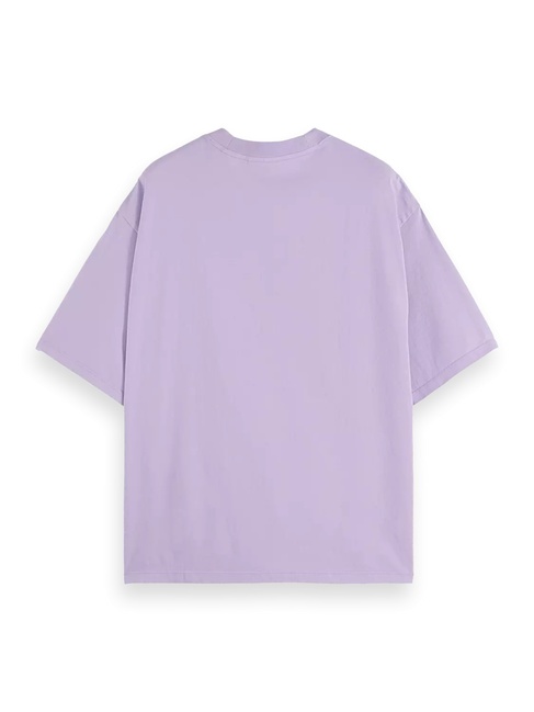 Мужская фиолетовая футболка SCOTCH & SODA артикул 180048 650 SS2025 Фото ракурс 2 - Мужская фиолетовая футболка SCOTCH & SODA артикул 180048 650 SS2025