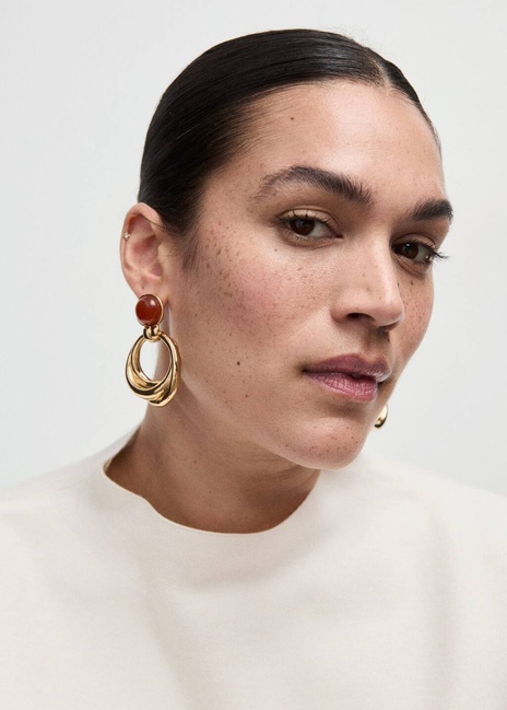 Жіночий молочний джемпер Mango артикул 27091224 05 2 season Фото ракурс 6 - Жіночий молочний джемпер Mango артикул 27091224 05 2 season