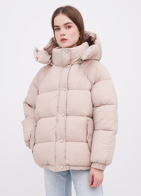 Фото ракурс 1 - Женская бежевая куртка EQUILIBRI артикул W172 011 000 Beige FW2025