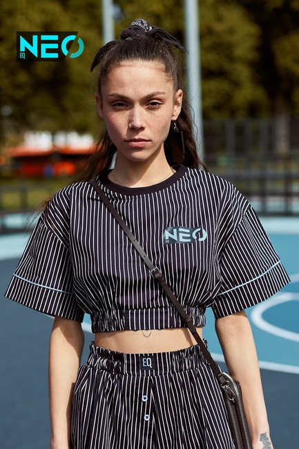 Фото ракурс 1 - Жіноча синя футболка EQUILIBRI артикул NW291002 100 NAVY BLUE SS2026