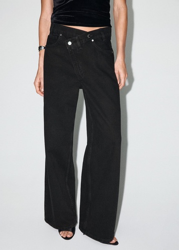 Фото ракурс 1 - Жіночі чорні джинси Mango артикул 17078640 TN 1 season