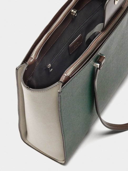 Фото ракурс 5 - Жіноча зелена сумка Parfois артикул 241304 _KK FW2025