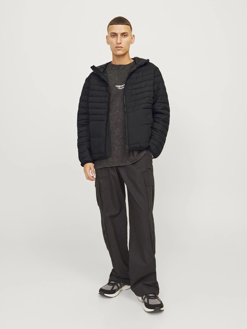 Фото ракурс 4 - Мужская чёрная куртка Jack & Jones  артикул 12256983 Black FW2024