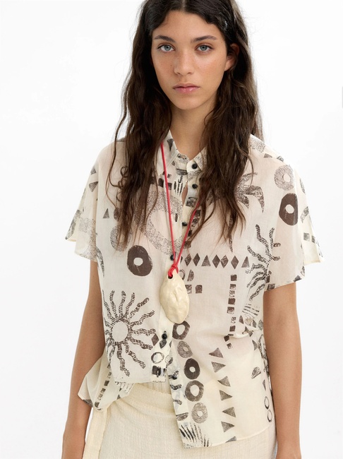 Фото ракурс 1 - Жіноча молочна блузка Parfois артикул 236764 _BM FW2025