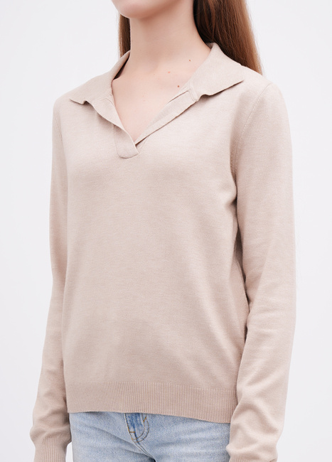 Женская бежевая футболка поло EQUILIBRI артикул BW314001 000 Beige FW2025 Фото ракурс 3 - Женская бежевая футболка поло EQUILIBRI артикул BW314001 000 Beige FW2025