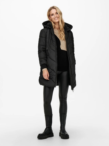 Фото ракурс 1 - Женская черная куртка Only артикул 15207784 Black FW2025