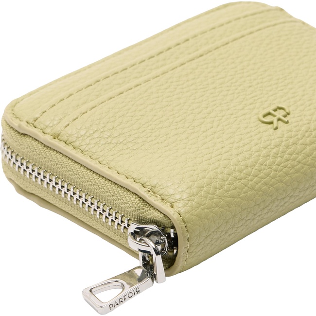Жіночий зелений гаманець Parfois артикул 237636 _GN FW2025 Фото ракурс 3 - Жіночий зелений гаманець Parfois артикул 237636 _GN FW2025
