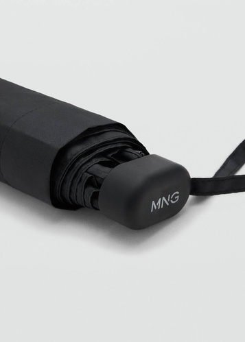 Фото ракурс 2 - Женский черный зонт Mango артикул 27061169 99 2 season