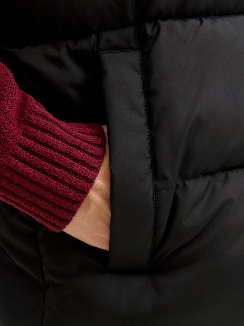 Фото ракурс 6 - Чоловічий чорний жилет Jack & Jones артикул 12279482 Black FW2025