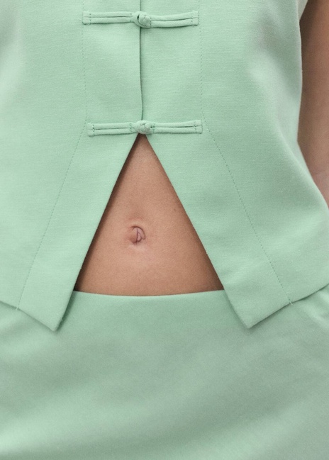 Жіночий зелений жилет Mango артикул 17091140 40 1 season Фото ракурс 5 - Жіночий зелений жилет Mango артикул 17091140 40 1 season