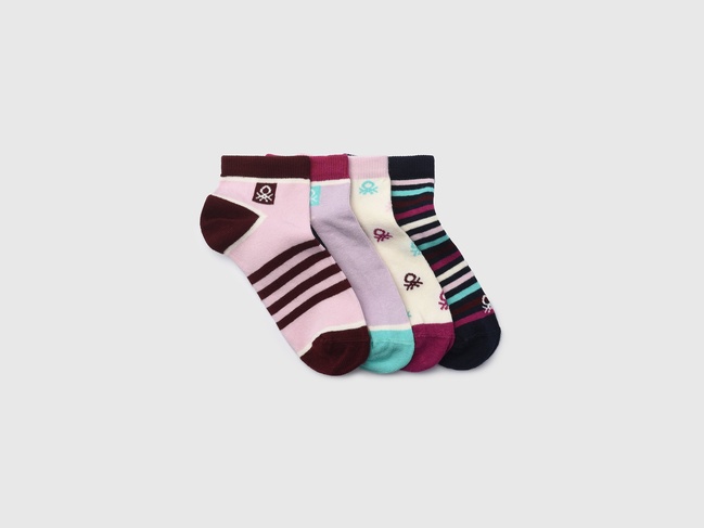 Різнокольорові шкарпетки для хлопчиків Benetton артикул 6AO50704G 902 25A Фото ракурс 1 - Різнокольорові шкарпетки для хлопчиків Benetton артикул 6AO50704G 902 25A