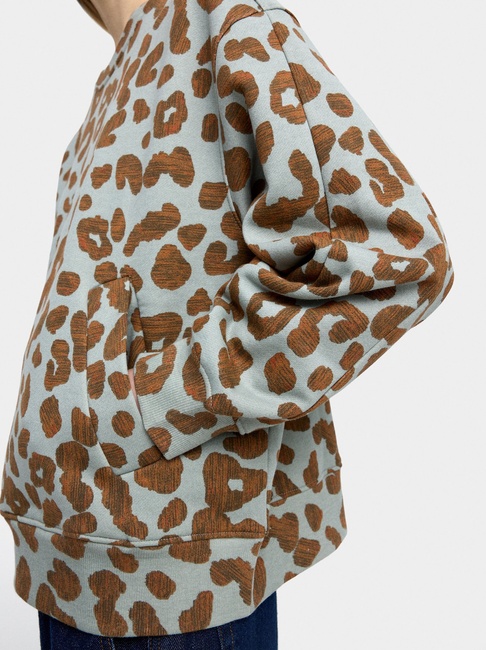 Жіночий різнокольоровий світшот Parfois артикул 239498 _BM FW2025 Фото ракурс 3 - Жіночий різнокольоровий світшот Parfois артикул 239498 _BM FW2025