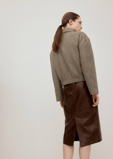 Женский бежевый жакет Mango артикул 27021324 09 2 season Фото ракурс 2 - Женский бежевый жакет Mango артикул 27021324 09 2 season