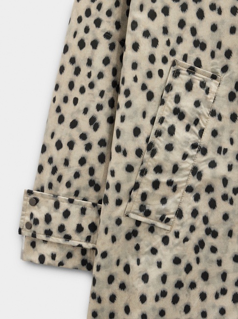 Фото ракурс 5 - Женский бежевый плащ Parfois артикул 237434 _BM FW2025